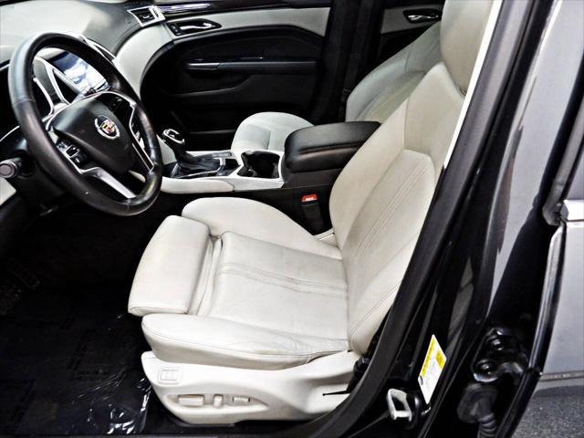 Photo of 2014 Gray Cadillac SRX