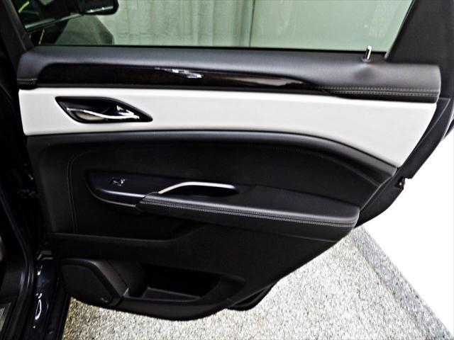 Photo of 2014 Gray Cadillac SRX