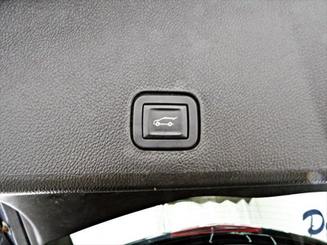Photo of 2014 Gray Cadillac SRX