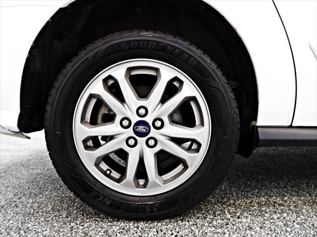 Photo of 2020 White Ford Transit Connect
