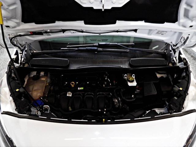 Photo of 2020 White Ford Transit Connect