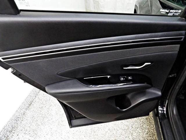 Photo of 2022 Black Hyundai TUCSON