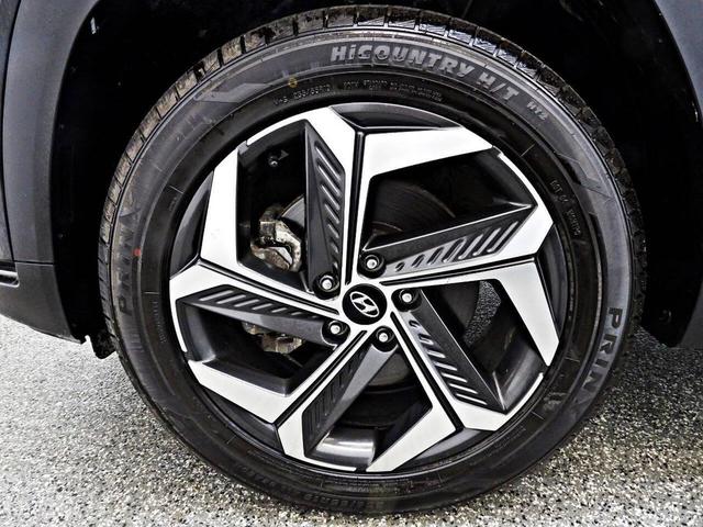 Photo of 2022 Black Hyundai TUCSON