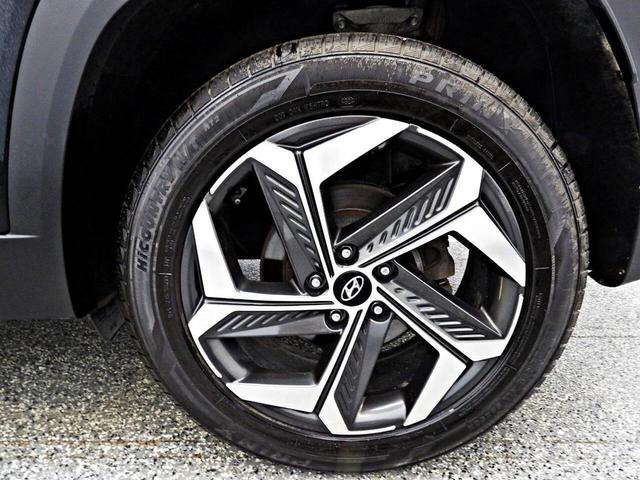 Photo of 2022 Black Hyundai TUCSON