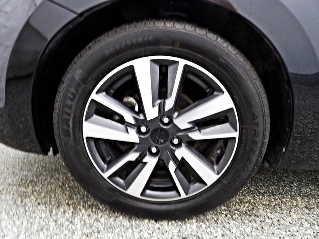 Photo of 2021 Black Nissan Versa