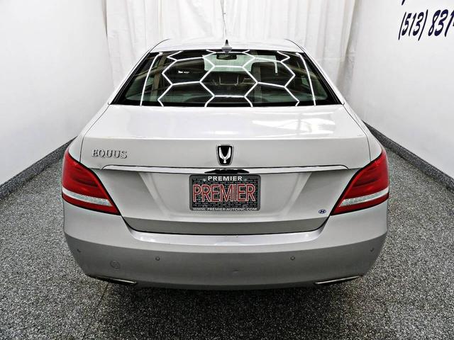 Photo of 2014 Silver Hyundai Equus