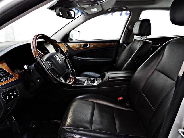 Photo of 2014 Silver Hyundai Equus