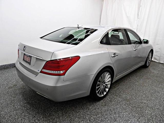 Photo of 2014 Silver Hyundai Equus