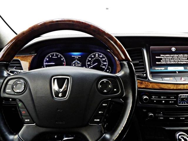 Photo of 2014 Silver Hyundai Equus
