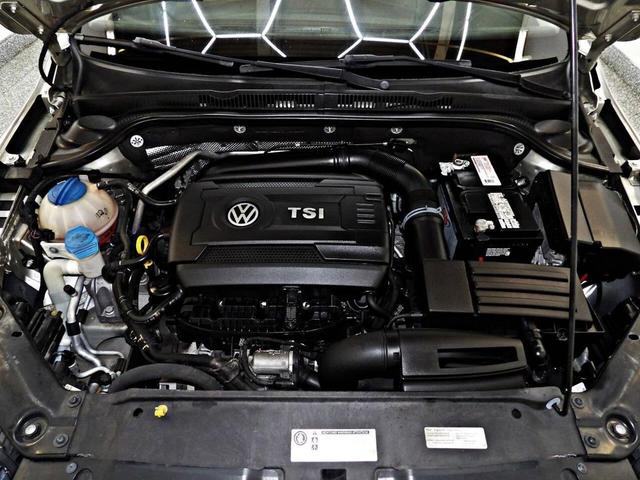Photo of 2015 Tan Volkswagen Jetta