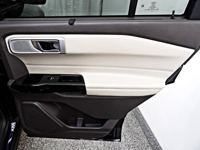 Photo of 2022 Gray Ford Explorer