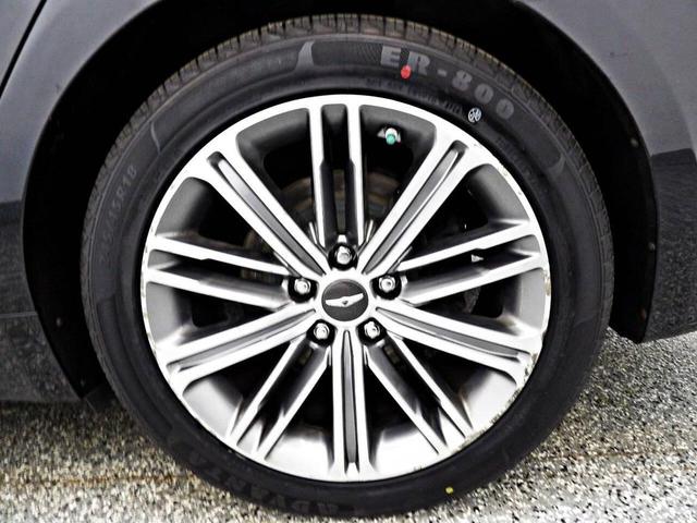 Photo of 2018 Black Genesis G80