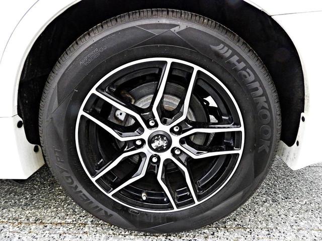 Photo of 2016 White Nissan Altima