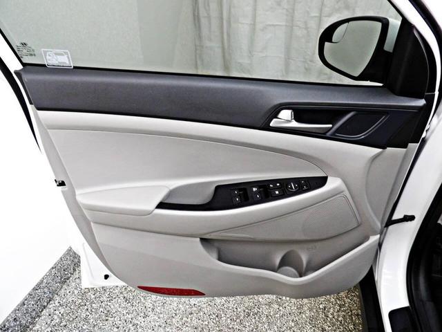Photo of 2020 White Hyundai TUCSON