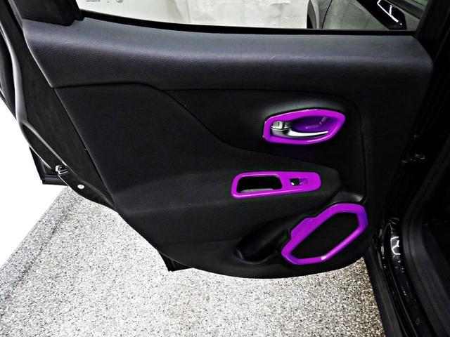 Photo of 2020 Black Jeep Renegade