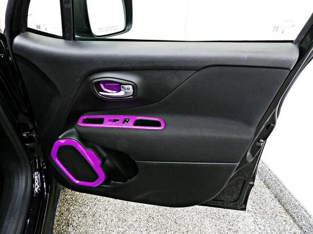 Photo of 2020 Black Jeep Renegade