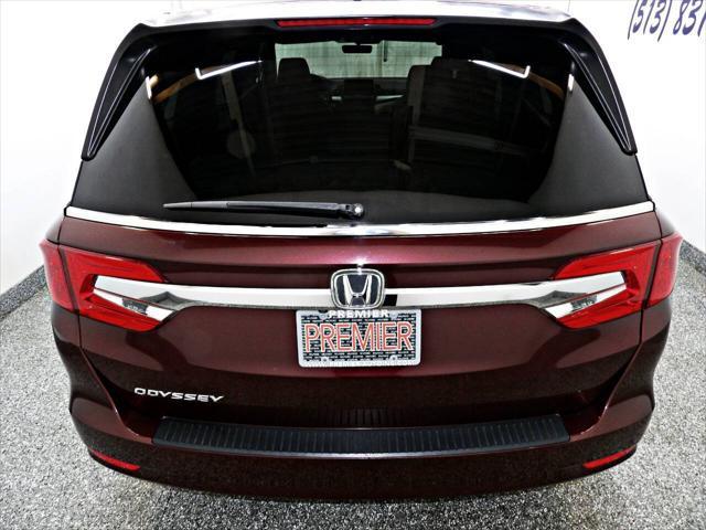Photo of 2018 Maroon Honda Odyssey