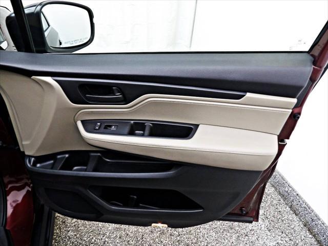 Photo of 2018 Maroon Honda Odyssey