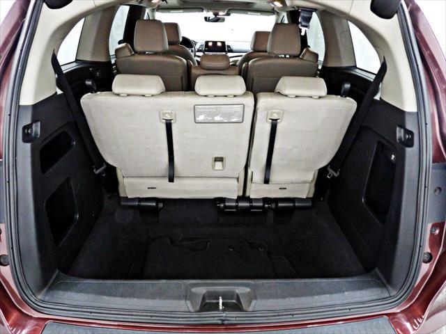 Photo of 2018 Maroon Honda Odyssey