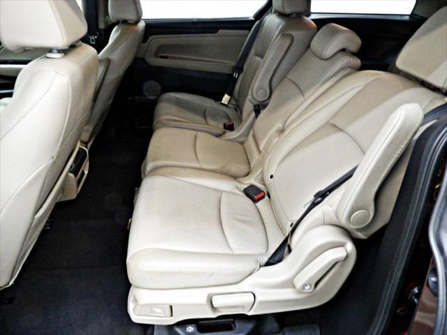 Photo of 2018 Maroon Honda Odyssey