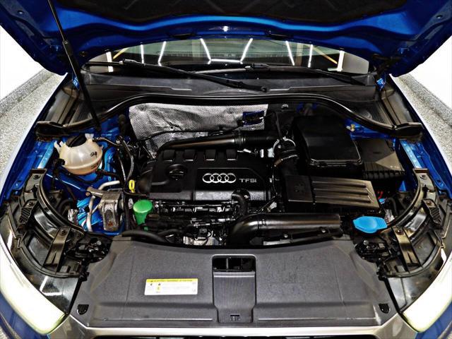 Photo of 2017 Blue Audi Q3