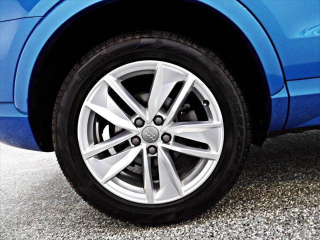 Photo of 2017 Blue Audi Q3