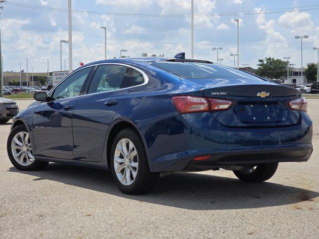 Photo of 2019 Pacific Blue Metallic Chevrolet Malibu