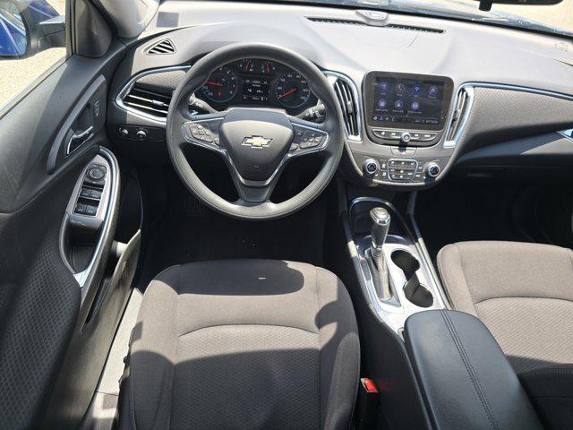 Photo of 2019 Pacific Blue Metallic Chevrolet Malibu