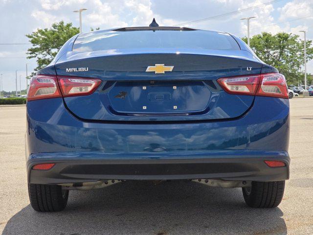 Photo of 2019 Pacific Blue Metallic Chevrolet Malibu