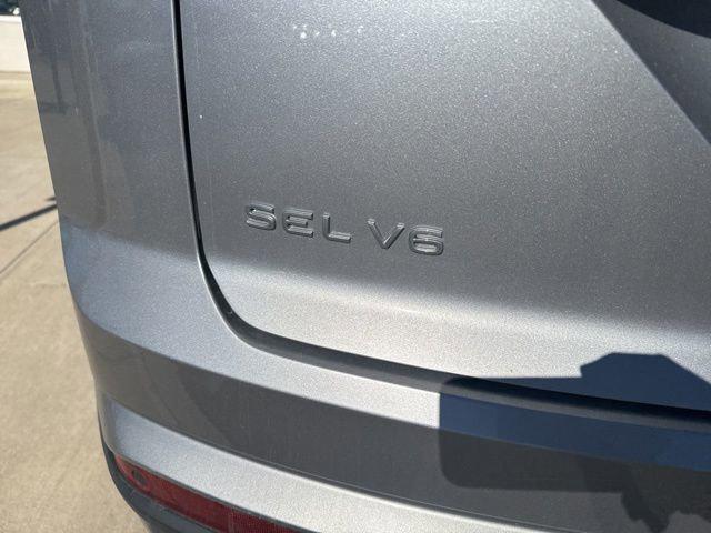 Photo of 2020 Pyrite Silver Metallic Volkswagen Atlas Cross Sport