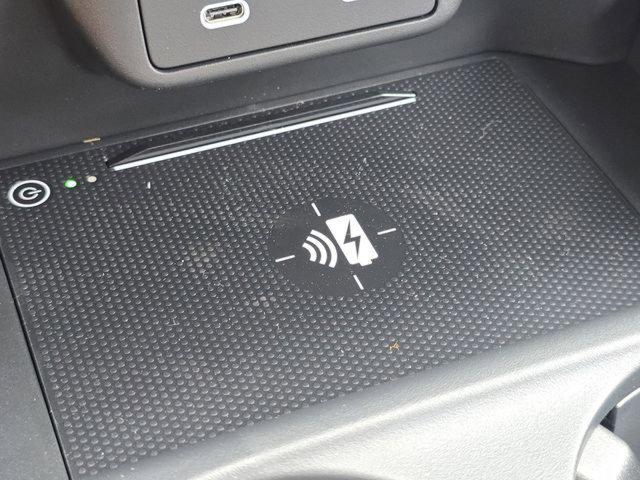 Photo of 2026 Platinum White Pearl Honda HR-V