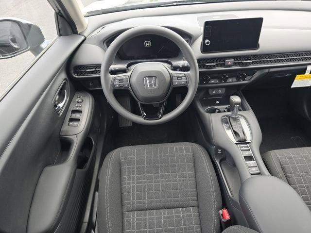 Photo of 2026 Platinum White Pearl Honda HR-V