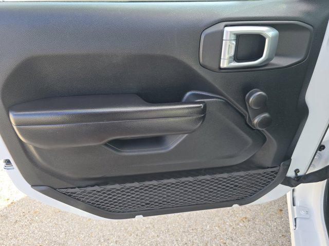 Photo of 2021 Bright White Clearcoat Jeep Wrangler Unlimited