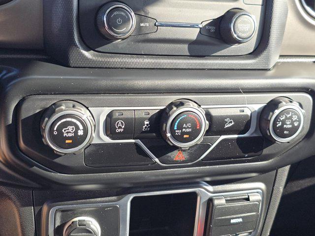 Photo of 2021 Bright White Clearcoat Jeep Wrangler Unlimited