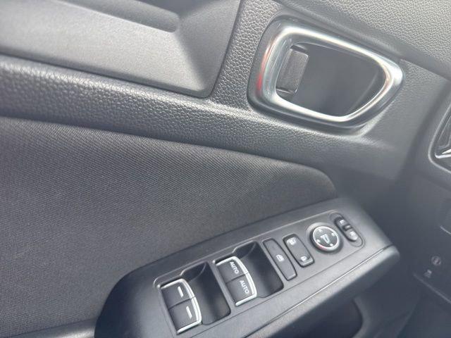 Photo of 2023 Sonic Gray Pearl Honda Civic