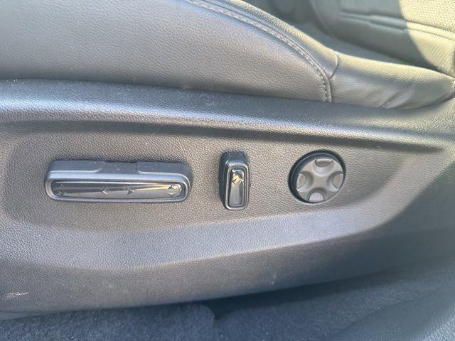 Photo of 2022 Platinum White Pearl Honda CR-V