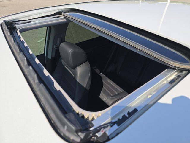 Photo of 2022 Platinum White Pearl Honda CR-V