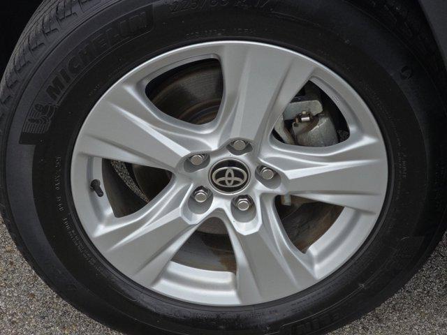 Photo of 2021 Midnight Black Metallic Toyota RAV4 Hybrid