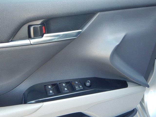Photo of 2020 Celestial Silver Metallic Toyota Camry