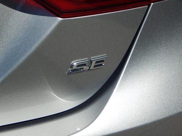 Photo of 2020 Celestial Silver Metallic Toyota Camry