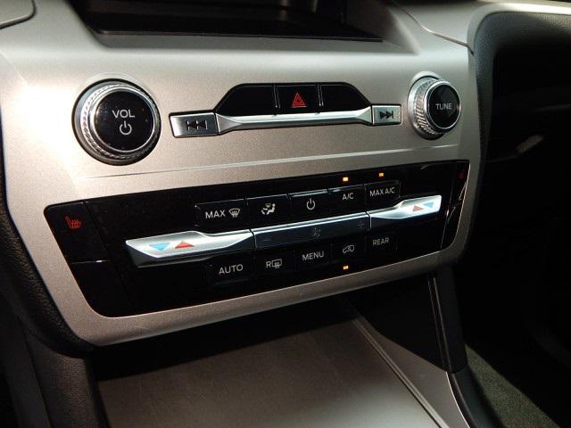 Photo of 2022 Agate Black Metallic Ford Explorer
