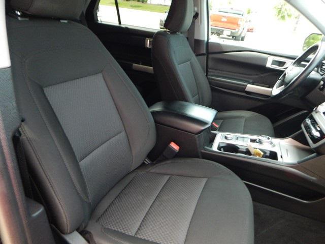 Photo of 2022 Agate Black Metallic Ford Explorer
