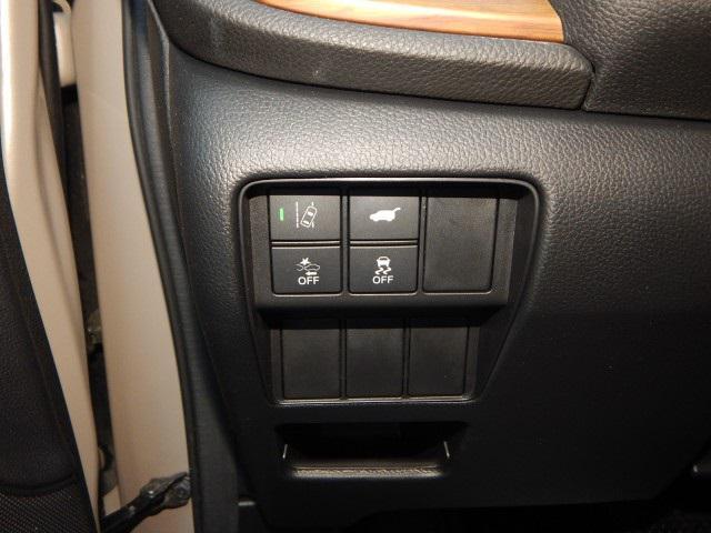 Photo of 2018 Sandstorm Metallic Honda CR-V