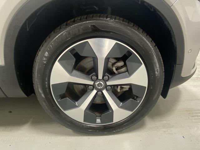 Photo of 2025 Silver Volvo XC40