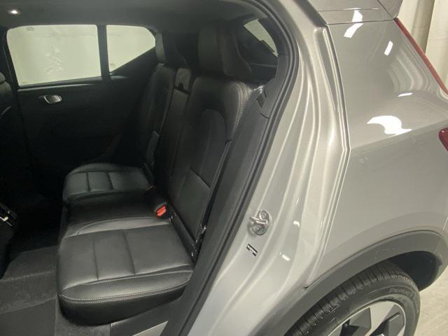 Photo of 2025 Silver Volvo XC40