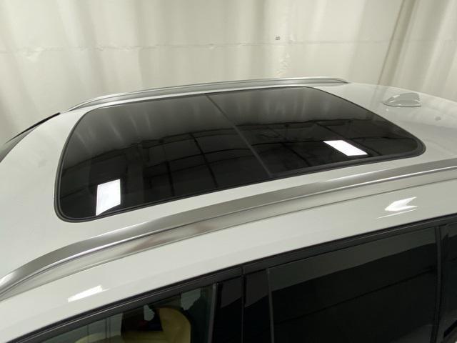 Photo of 2020 Ice White Volvo XC40