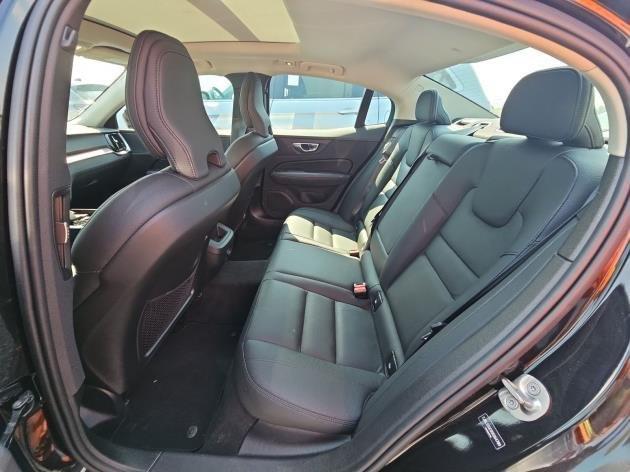 Photo of 2025 Onyx Black Volvo S60
