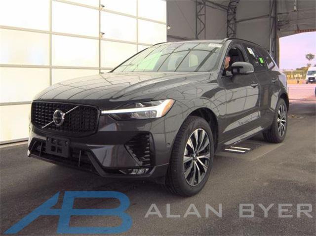 Photo of 2025 Platinum Grey Metallic Volvo XC60
