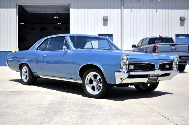 Photo of 1967 Marina Blue Pontiac LeMans