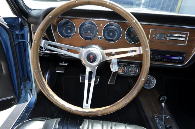Photo of 1967 Marina Blue Pontiac LeMans